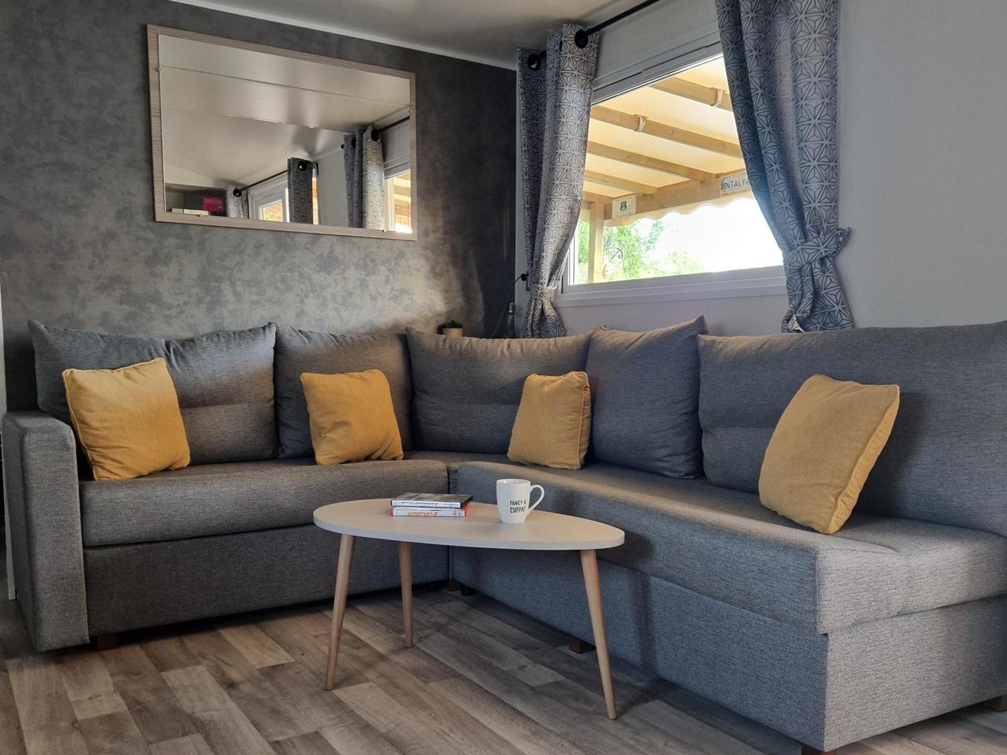 Camping La Carabasse Vias-Plage-T4 Climatise,Tout Confort, Emplacement Calme ! Cameră foto